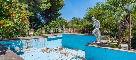 Villa de 14 habitaciónes en Taurisano, Italy No. 260024 10