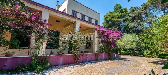 Villa de 14 habitaciónes en Taurisano, Italy No. 260024 2