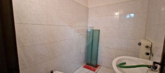 196m² Commercial property in Vila Verde, Portugal No. 190079 5