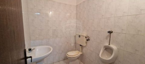 196m² Commercial property in Vila Verde, Portugal No. 190079 12