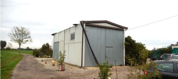 4غرفة شقة في Ferrara, Italy رقم 19555 25