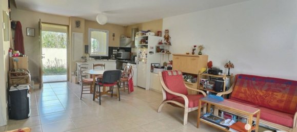 2 bedrooms House in Pertuis, France No. 355556 2