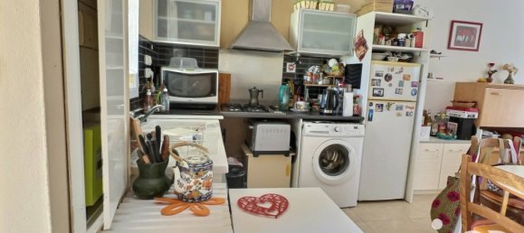 2 bedrooms House in Pertuis, France No. 355556 4