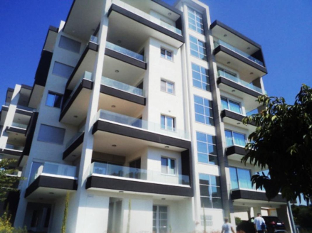 3 bedrooms Apartment in Limassol, Cyprus No. 12912