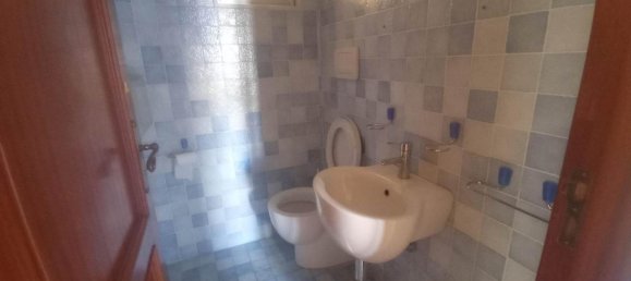 Квартира с 6 комнатами в Битонто, Италия № 177636 14