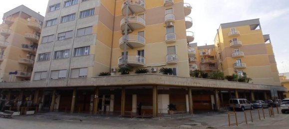 Квартира с 6 комнатами в Битонто, Италия № 177636 25