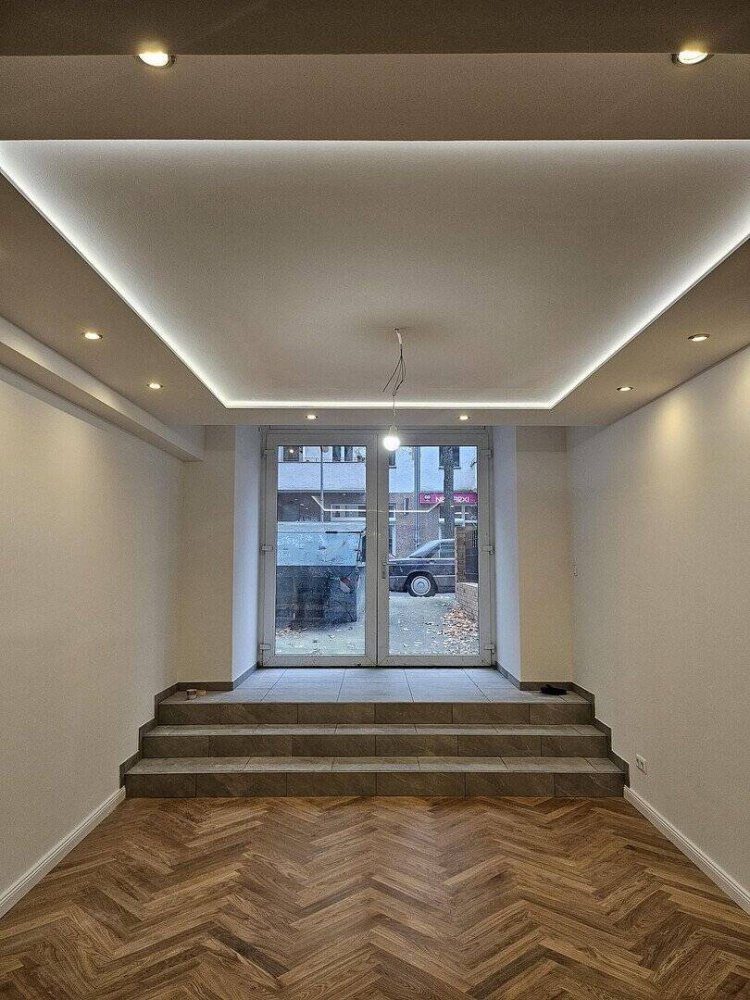 6 rooms Office in Schoneberg, Germany No. 352491