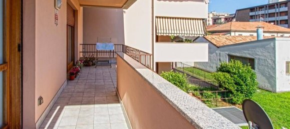 1 bedroom Apartment in Lissone, Italy No. 296758 4