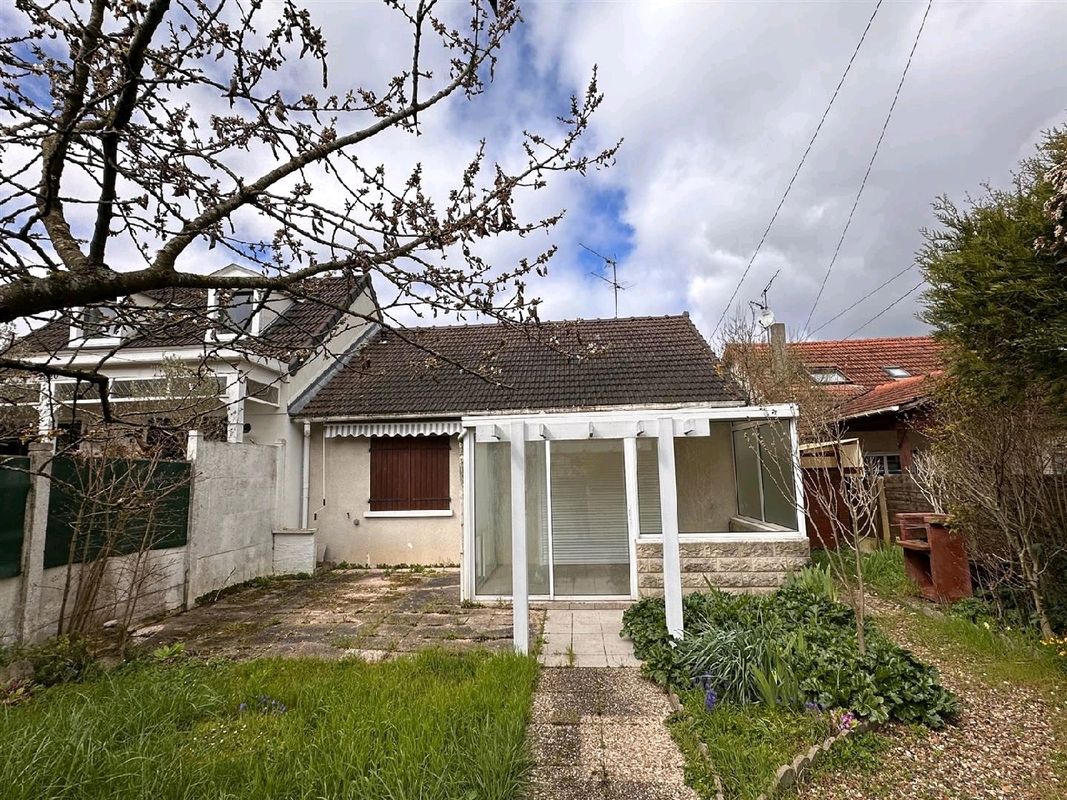 Casa T2 em Beauchamp, France N.º 172460