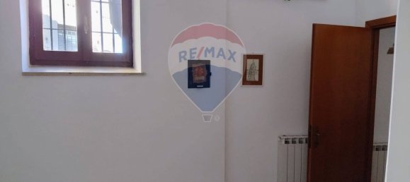 Bureau à Fabriano, Italy 66m² No. 314577 3