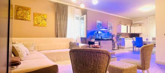 2 Schlafzimmer Wohnung in Naples, Italy, Nr. 14332 7