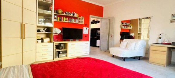 2 Schlafzimmer Wohnung in Naples, Italy, Nr. 14332 14