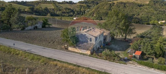 6غرفة منزل في Rosora, Italy رقم 4815 6