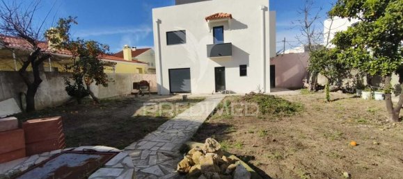 5 bedrooms House in Seixal, Portugal No. 135314 2