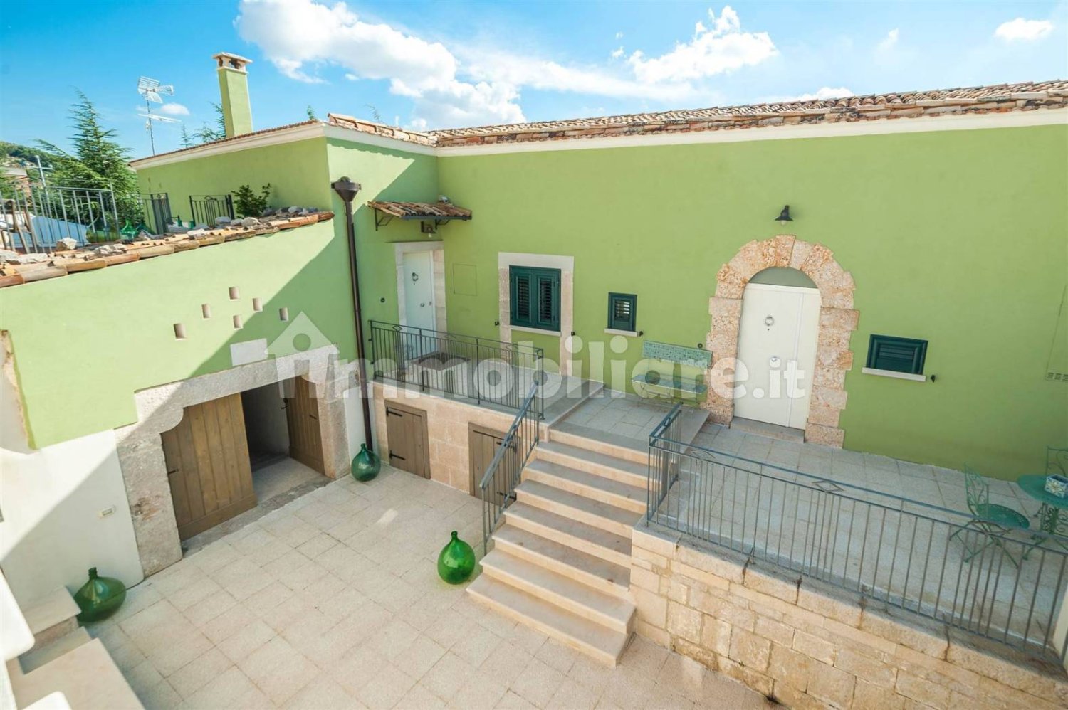 Casa de 7 dormitorios en Minervino Murge, Italy No. 175768