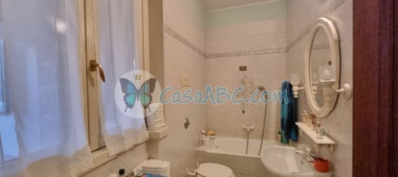 10-Zimmer Villa in Carobbio degli Angeli, Italy, Nr. 126068 11