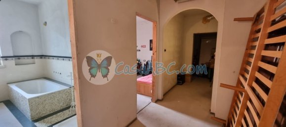 10-Zimmer Villa in Carobbio degli Angeli, Italy, Nr. 126068 24