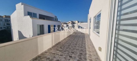 Пентхаус с 2 спальнями в Сент-Джулианс, Мальта № 9698 13