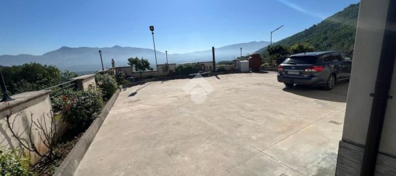 5-Zimmer Haus in Sant'Andrea del Garigliano, Italy, Nr. 298918 3