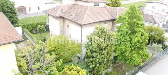 4 Schlafzimmer Villa in Codogno, Italy, Nr. 131731 5
