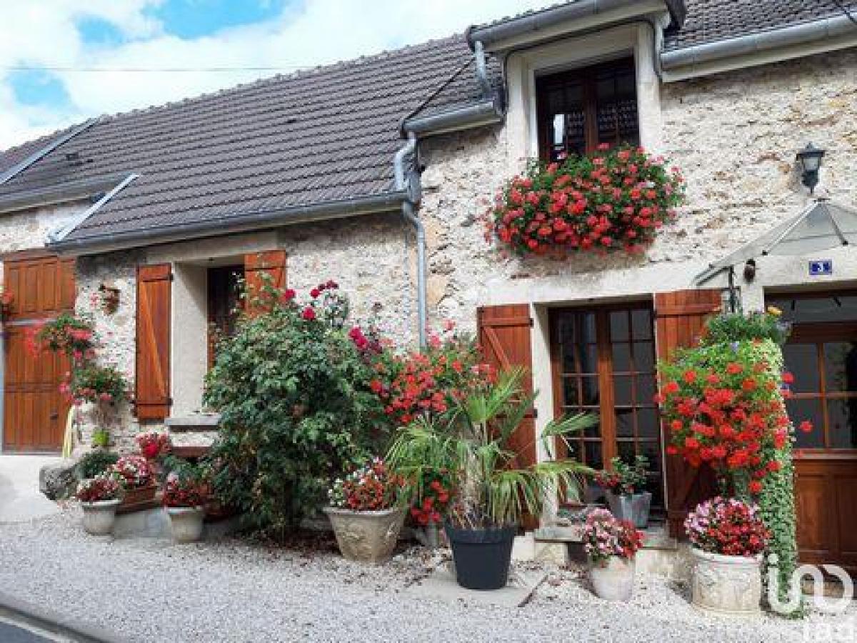 4 bedrooms House in Dormans, France No. 27898