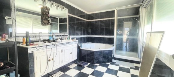 3 bedrooms House in Marbella, Spain No. 135114 9