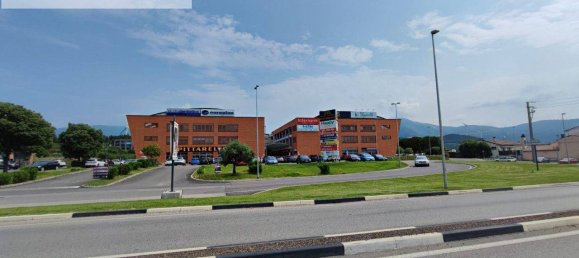 Entrepôt à Affi, Italy 256m² No. 123702 8