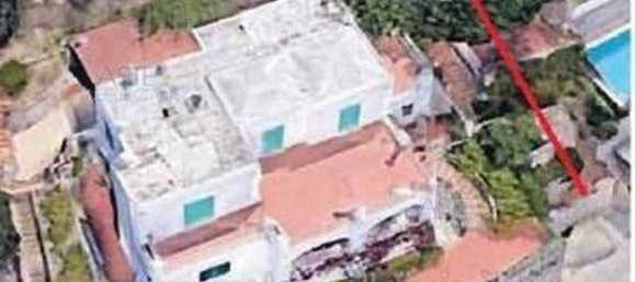 7 rooms Apartment in Anacapri, Italy No. 14162 3