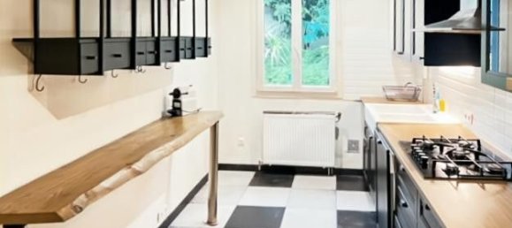 3 bedrooms House in Saint-Denis, France No. 321745 3