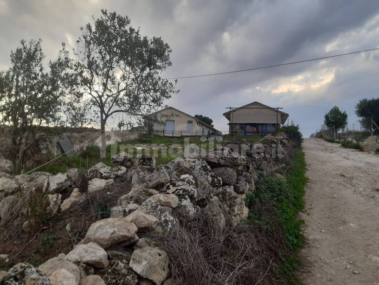 Склад 300м² в Манфредония, Италия № 278792