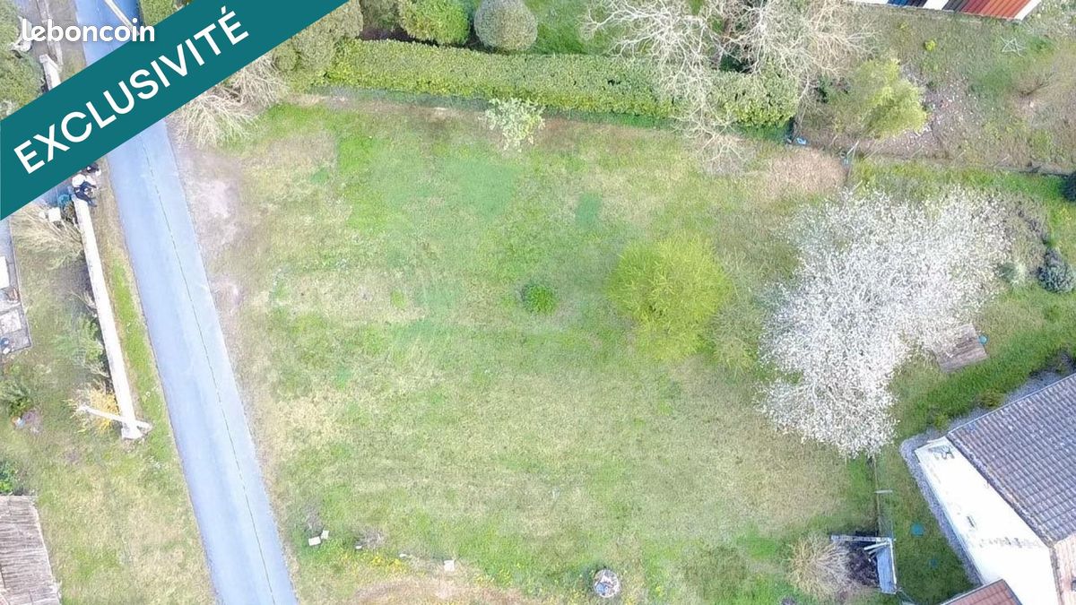 625m² Land in Saint-Pierre-d'Eyraud, France No. 100632