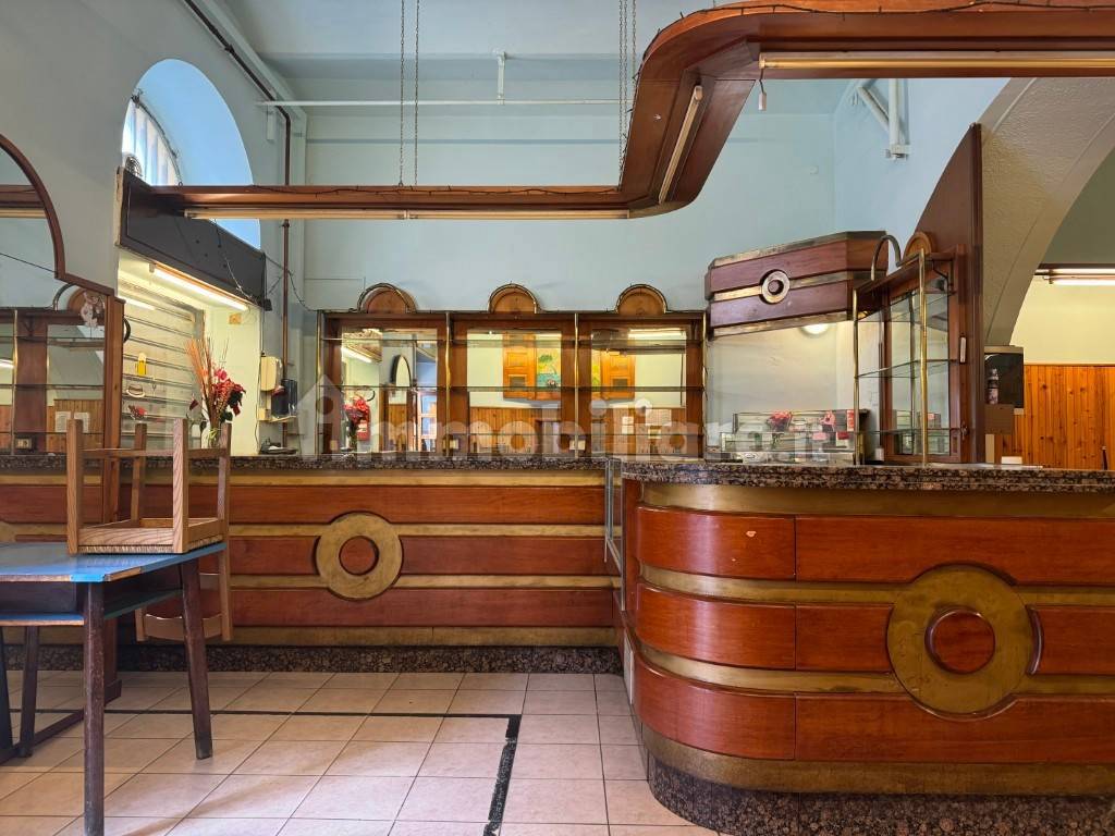 3-Zimmer Gewerbliche Immobilie in Trieste, Italy, Nr. 296299