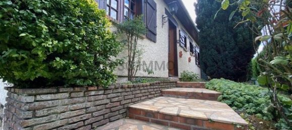 Casa de 4 dormitorios en Val-d'Oise, France No. 361370 2