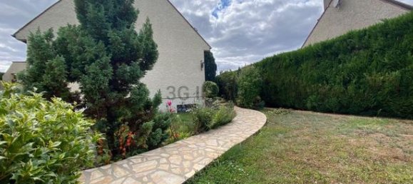 Casa de 4 dormitorios en Val-d'Oise, France No. 361370 16