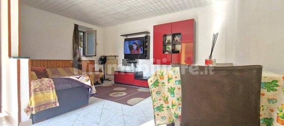 2 bedrooms Apartment in Castelletto sopra Ticino, Italy No. 343386 2