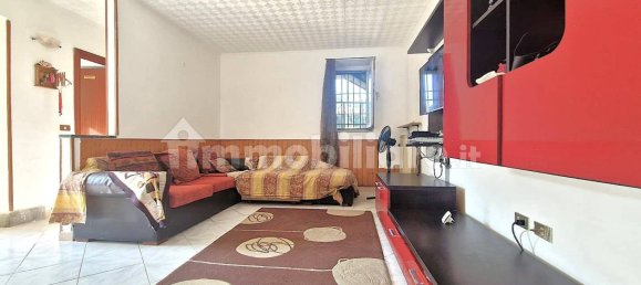 2 bedrooms Apartment in Castelletto sopra Ticino, Italy No. 343386 3