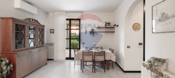 3 bedrooms Apartment in Lissone, Italy No. 329807 6