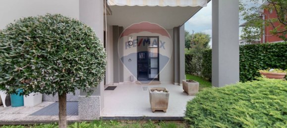 3 bedrooms Apartment in Lissone, Italy No. 329807 11