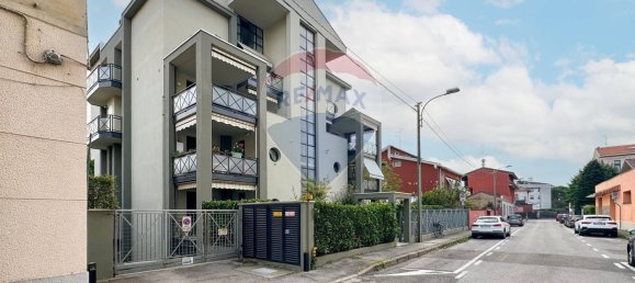 3 bedrooms Apartment in Lissone, Italy No. 329807 44