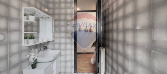 3 bedrooms Apartment in Lissone, Italy No. 329807 32