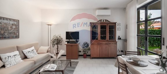 3 bedrooms Apartment in Lissone, Italy No. 329807 3