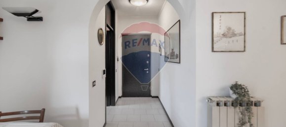 3 bedrooms Apartment in Lissone, Italy No. 329807 2
