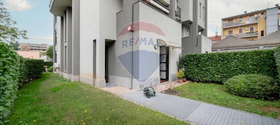 3 bedrooms Apartment in Lissone, Italy No. 329807 16