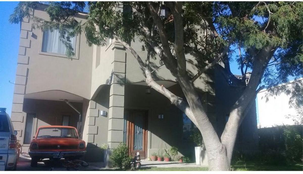 4 bedrooms House in Tigre, Argentina No. 6088