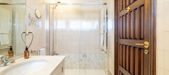 4 bedrooms House in Porto, Portugal No. 216558 15