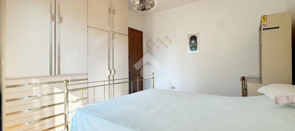3 bedrooms Apartment in Prato, Italy No. 309890 9