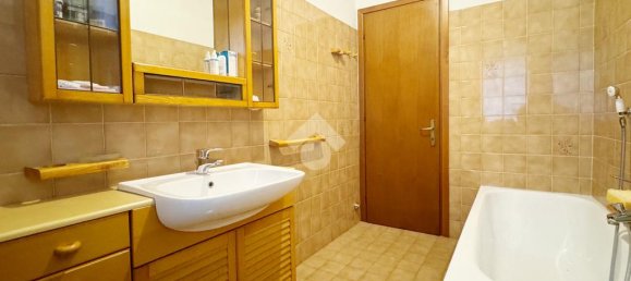 3 bedrooms Apartment in Prato, Italy No. 309890 14