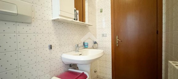 3 bedrooms Apartment in Prato, Italy No. 309890 17