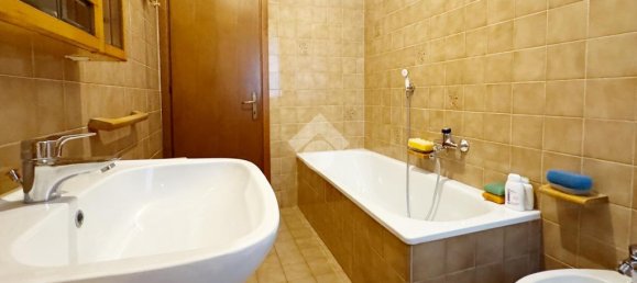 3 bedrooms Apartment in Prato, Italy No. 309890 13