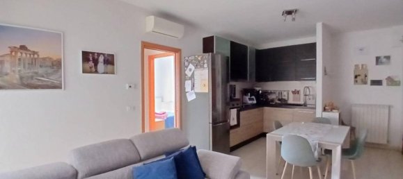 4 rooms Apartment in Grosseto, Italy No. 39312 5